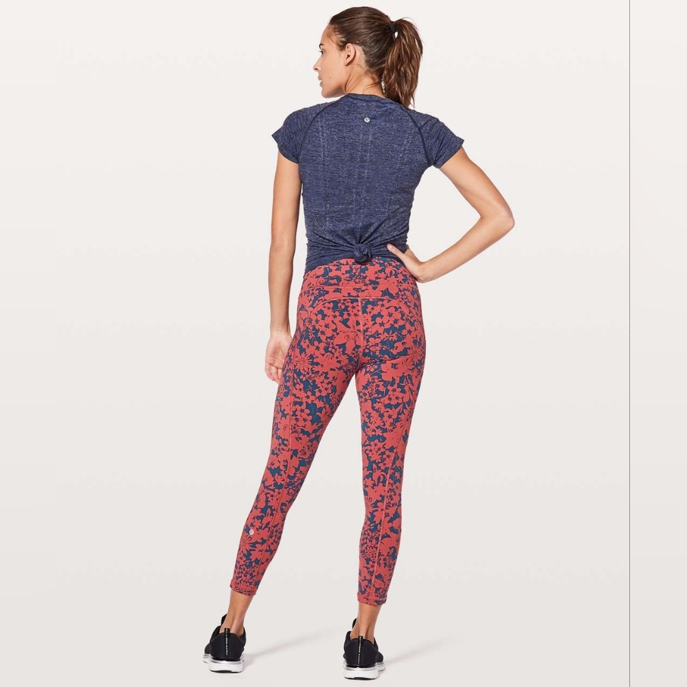 🌈Lululemon Final Lap Crop *23" in Efflorescent Dark Canyon Onyx Blue